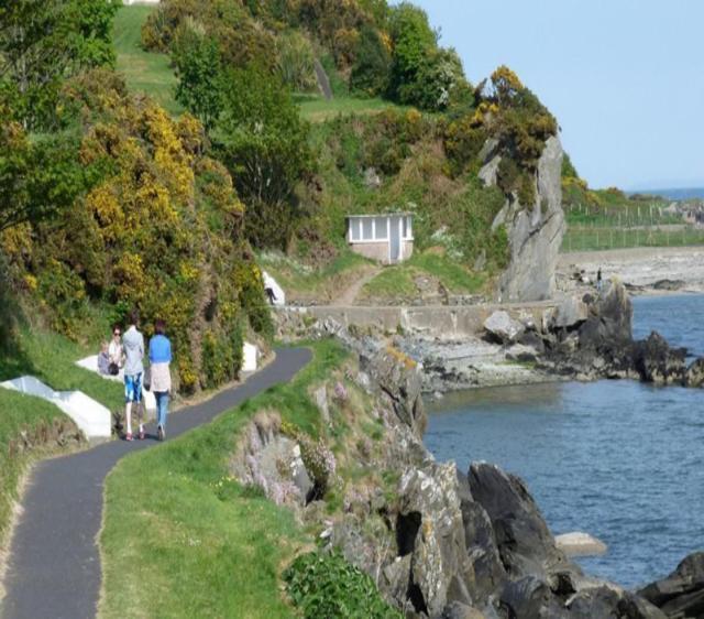 Superior 4 Bed House In Moville Donegal . Villa Buitenkant foto